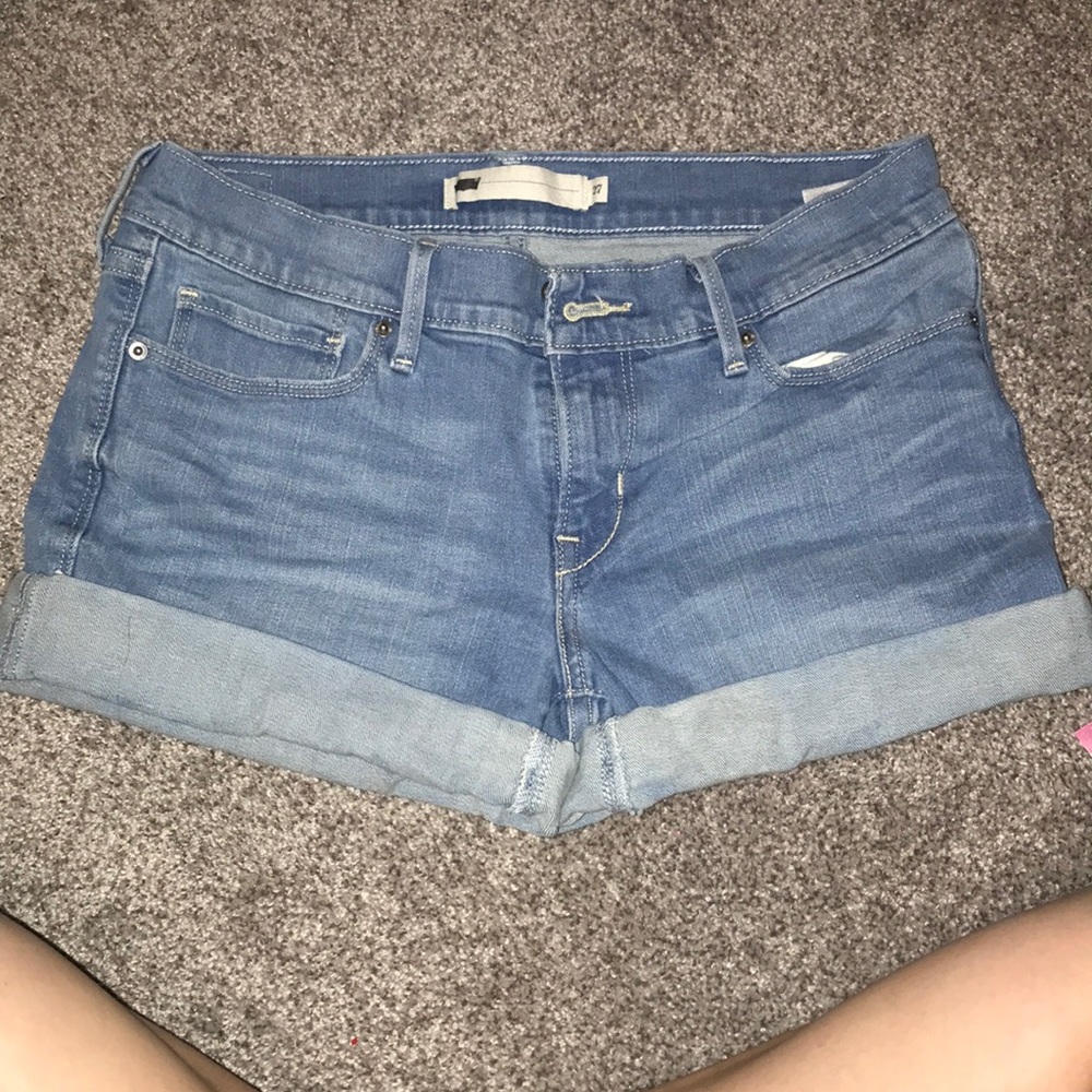 Levi’s shorts